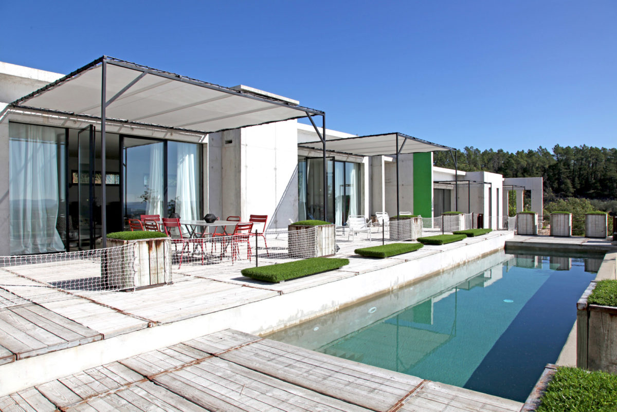 Piscine, les Blanches de Payzac, en Ardèche