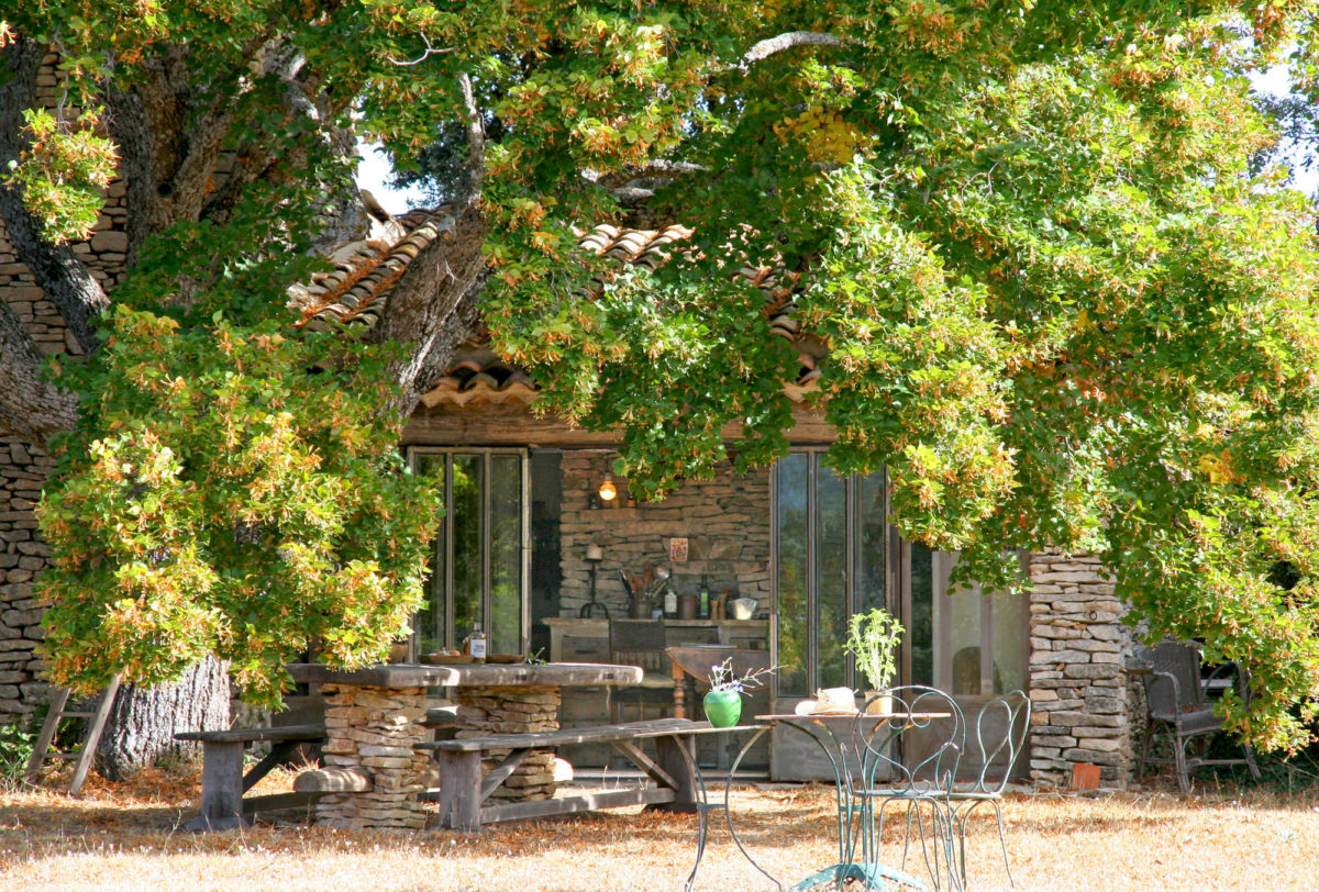 Terrasse sous le tilleul