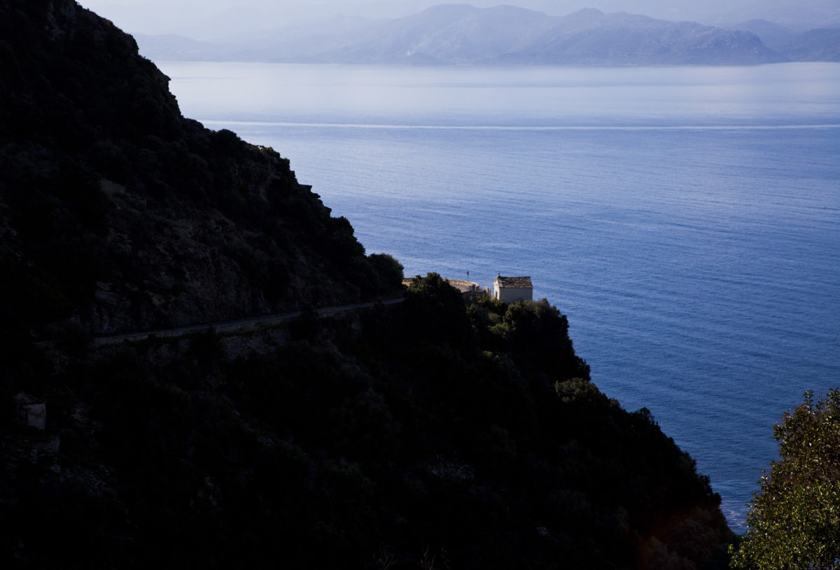 Région sauvage : Falaises du Cap Corse. © Elodie Rothan