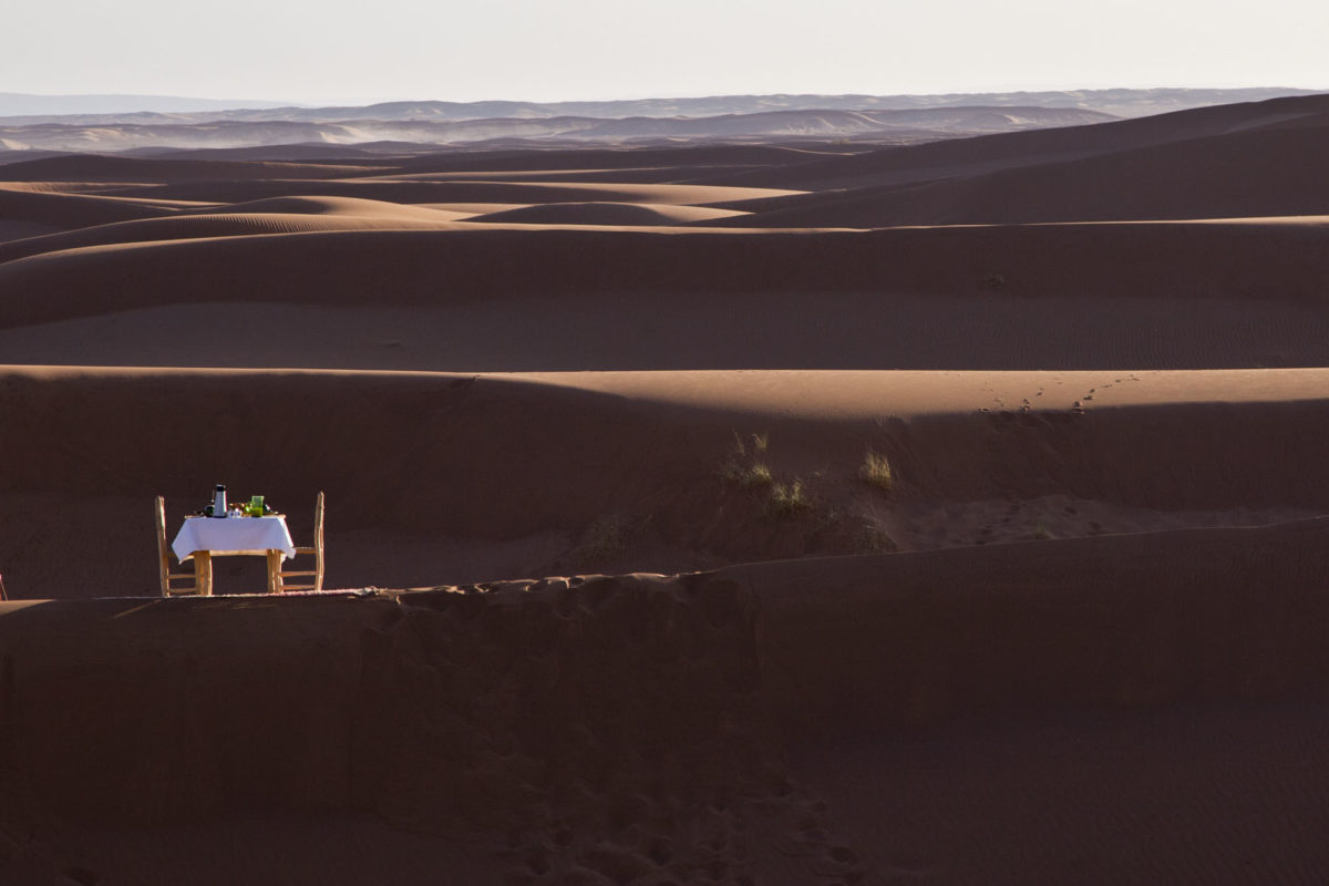 Le petit-déjeuner, Umnya Dune Camp, Maroc. © Elodie Rothan